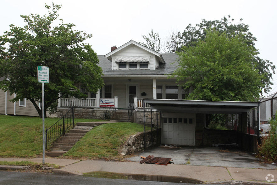 215 W 74th Ter, Kansas City, MO à vendre - Photo principale - Image 1 de 1