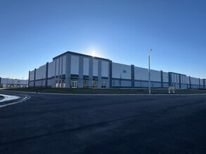 0000 Eastport Rd, Jacksonville, FL for lease Interior Photo- Image 1 of 4