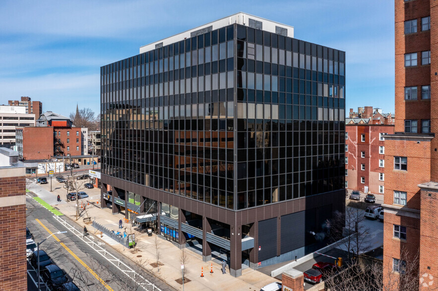 955 Massachusetts Ave, Cambridge, MA for lease - Building Photo - Image 1 of 5