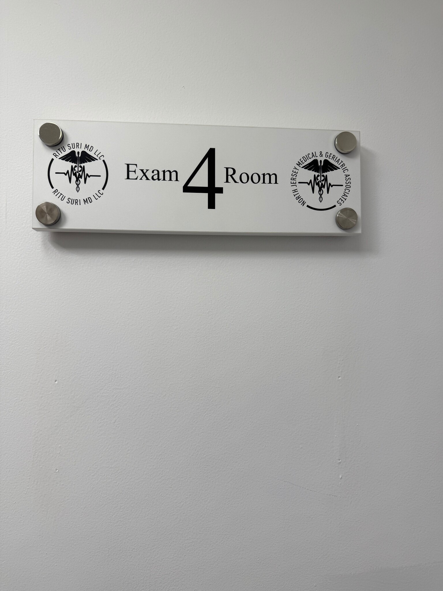 245 Engle St, Englewood, NJ à louer Photo intérieure- Image 1 de 7