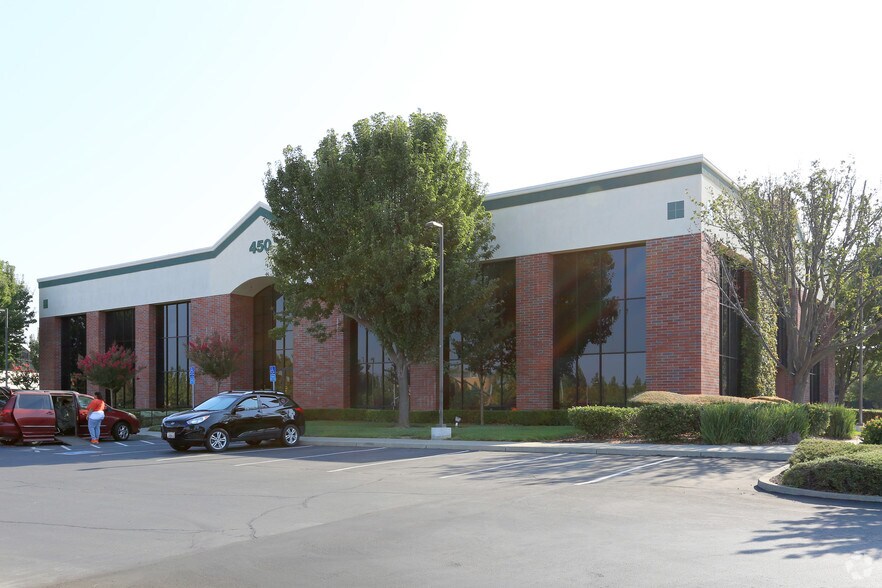 450 Chadbourne Rd, Fairfield, CA for sale - Primary Photo - Image 1 of 4