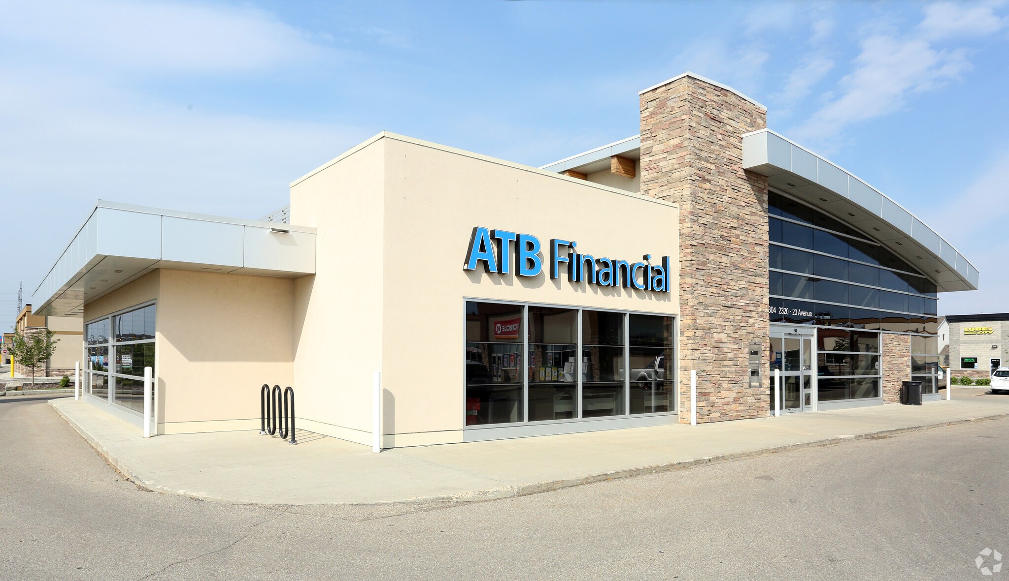 2304 23 Av, Edmonton, AB à vendre Photo principale- Image 1 de 1