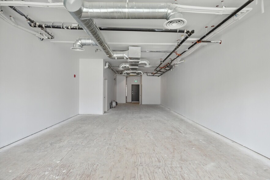 1635 Marine Dr, North Vancouver, BC à vendre - Photo intérieure - Image 3 de 12