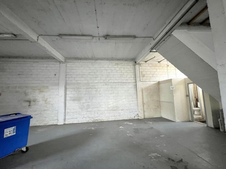 Industrial in Malakoff for sale - Interior Photo - Image 3 of 8