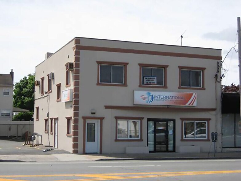 37-39 E Jericho Tpke, Mineola, NY à vendre - Photo du bâtiment - Image 1 de 10