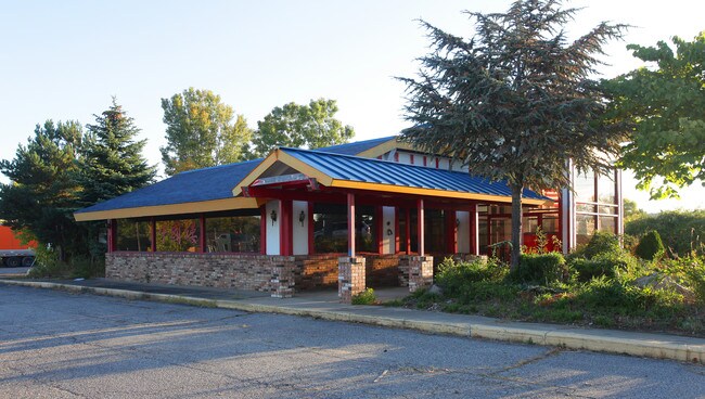 Plus de détails pour 457 E 32nd St, Holland, MI - Commerce de détail à louer