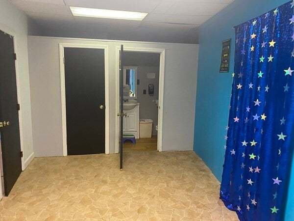 100 North St, Southbridge, MA for lease - Interior Photo - Image 2 of 6
