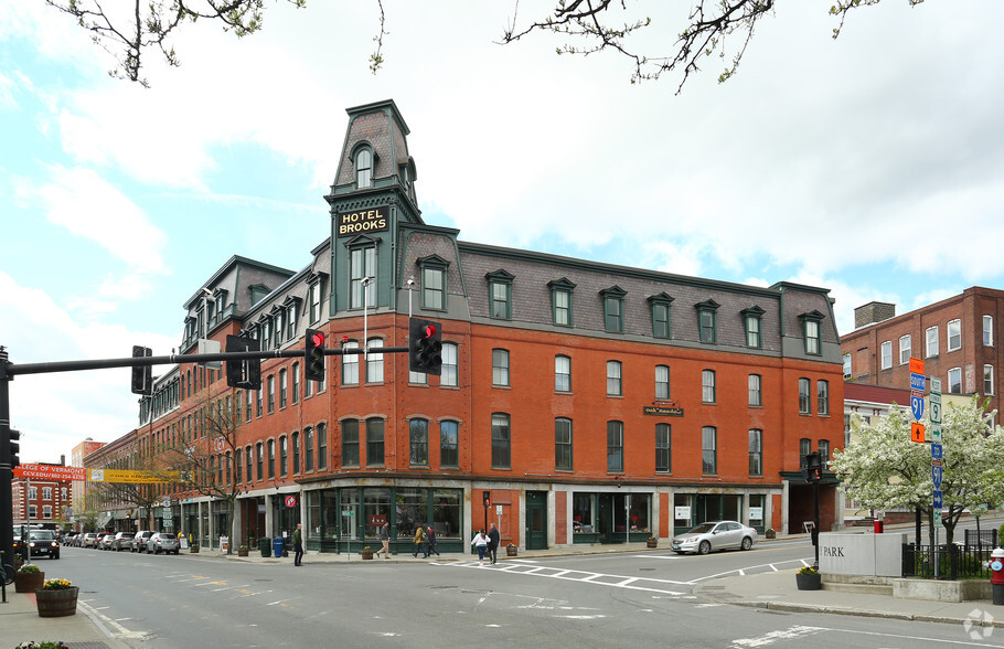 132 Main St, Brattleboro, VT à vendre - Photo principale - Image 1 de 1