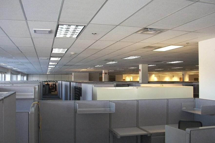 701 E 60th St N, Sioux Falls, SD à vendre - Photo du bâtiment - Image 2 de 23