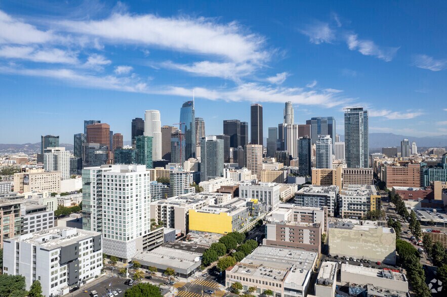 1050 S Grand Ave, Los Angeles, CA à louer - Aérien - Image 3 de 8