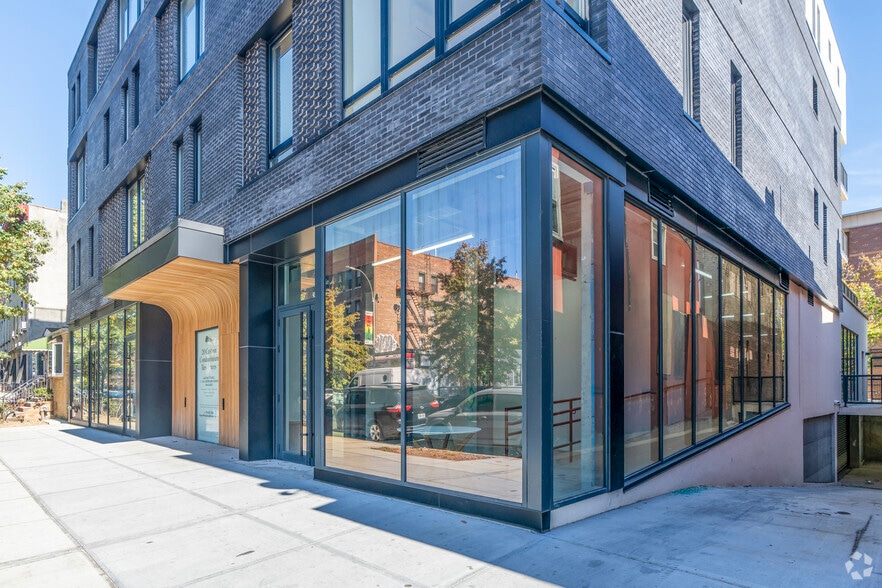625 Rogers Ave, Brooklyn, NY for sale - Building Photo - Image 1 of 6