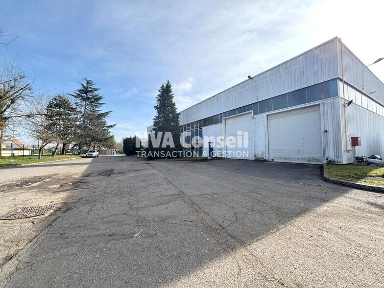 Industrial in SAINT-OUEN-L'AUMONE for lease - Building Photo - Image 2 of 15