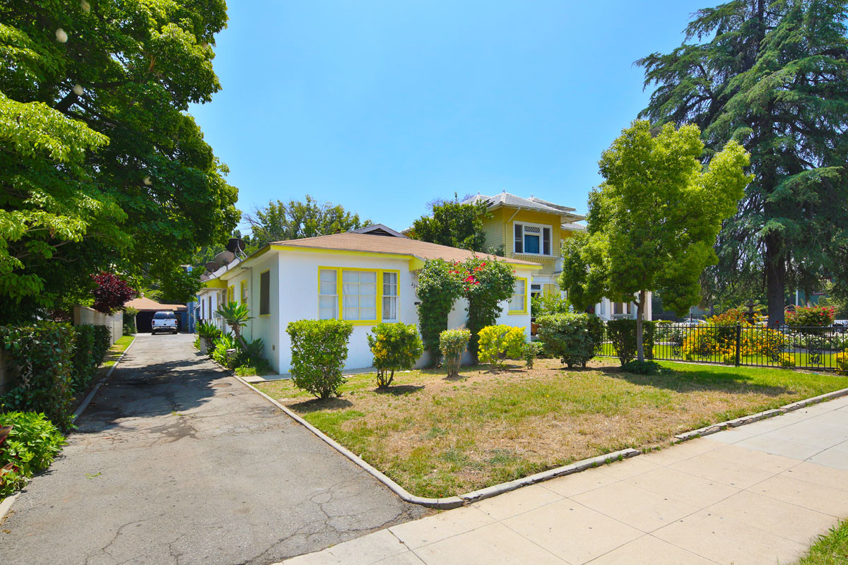 2352 Mission Inn Ave, Riverside, CA for sale Primary Photo- Image 1 of 1