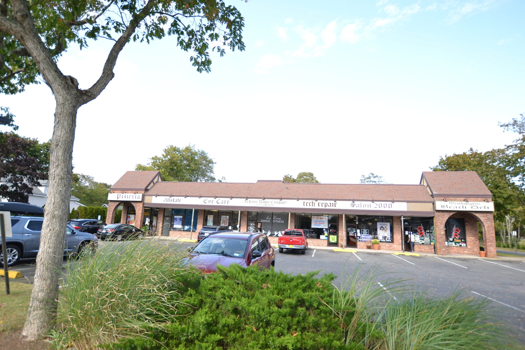 196-208 Montauk Hwy, Westhampton Beach, NY for sale Building Photo- Image 1 of 1