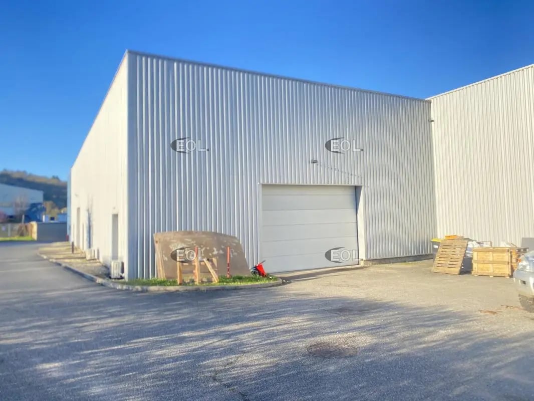 Flex in Brignais for lease Building Photo- Image 1 of 13