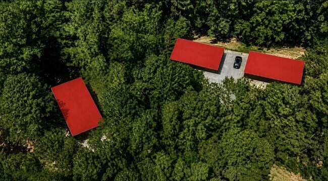 Plus de détails pour 547 Cedar Lake Rd, Chapel Hill, NC - Multi-résidentiel à vendre