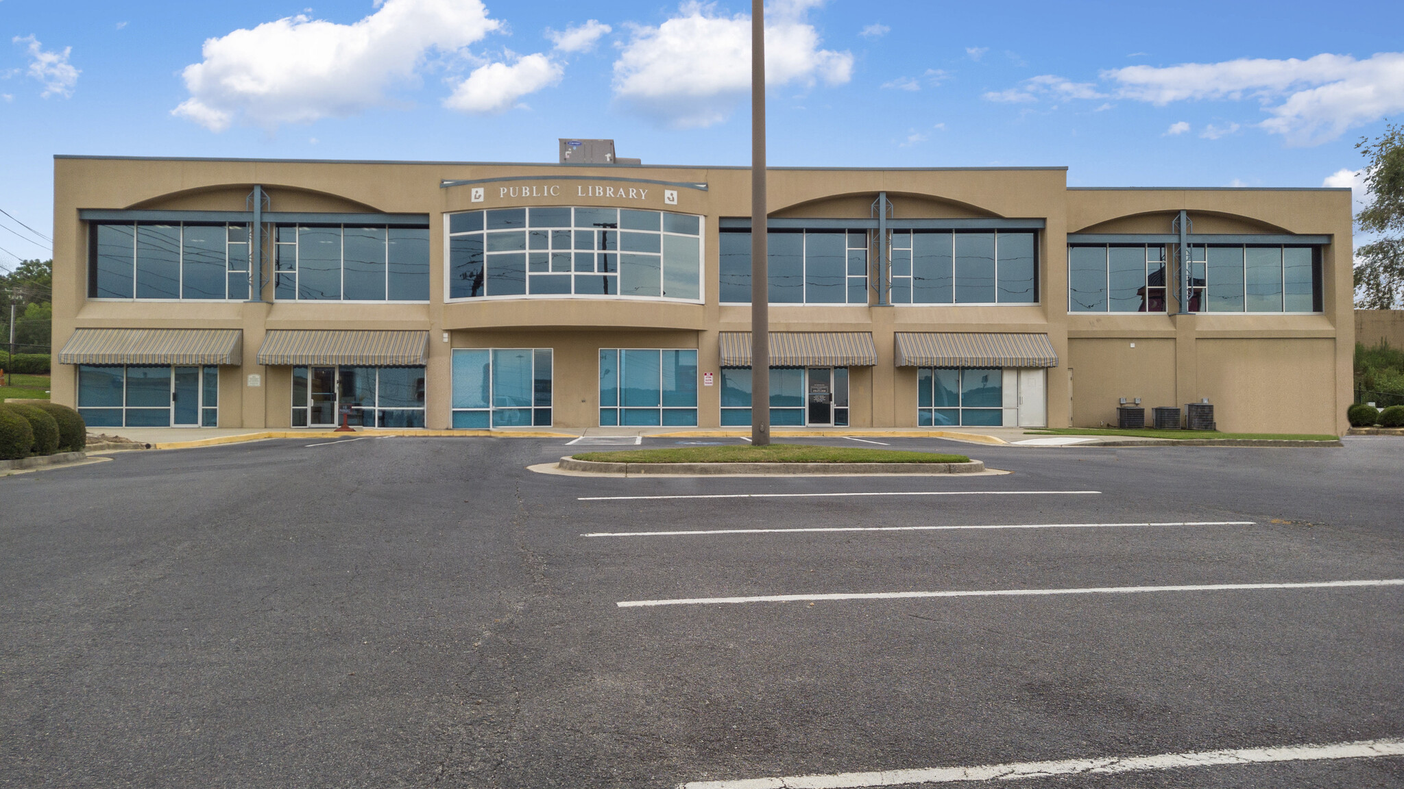 110 Holiday Dr, Macon-Bibb, GA for lease Building Photo- Image 1 of 12