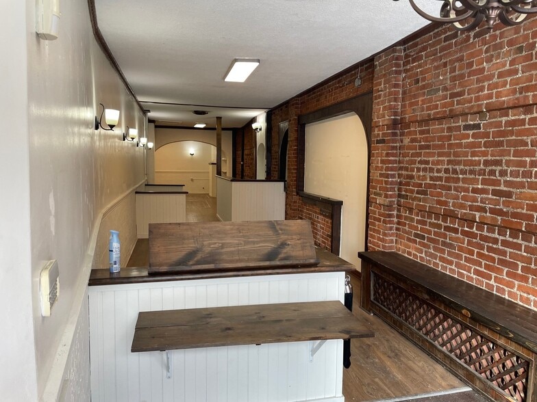 5617-5631 Rue Sherbrooke O, Montréal, QC à louer - Photo intérieure - Image 3 de 8