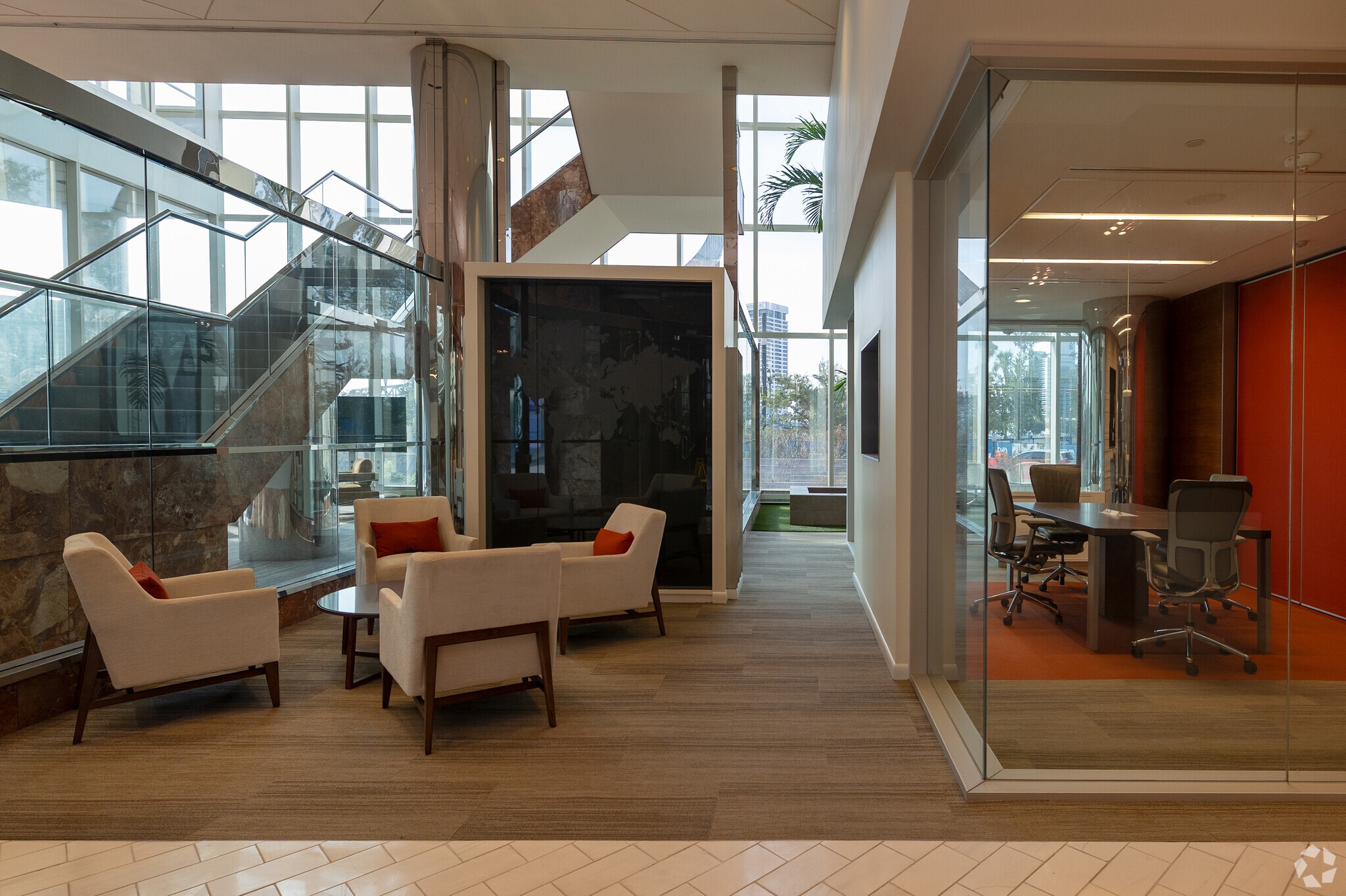 225 Water St, Jacksonville, FL for lease Interior Photo- Image 1 of 3