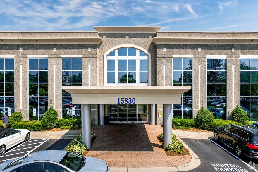 15830 Ballantyne Medical Pl, Charlotte, NC à louer - Photo du bâtiment - Image 2 de 3