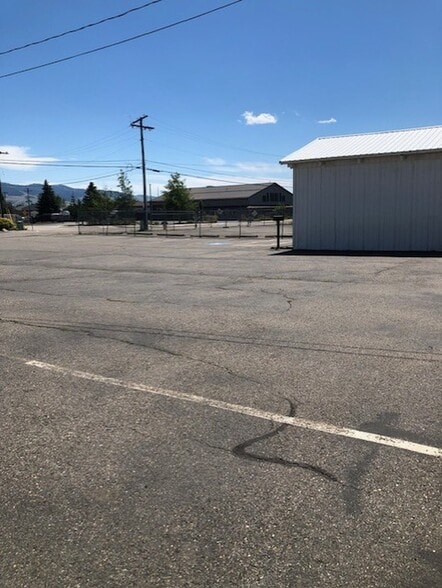 221 Commerce St, Missoula, MT for lease - Building Photo - Image 2 of 4