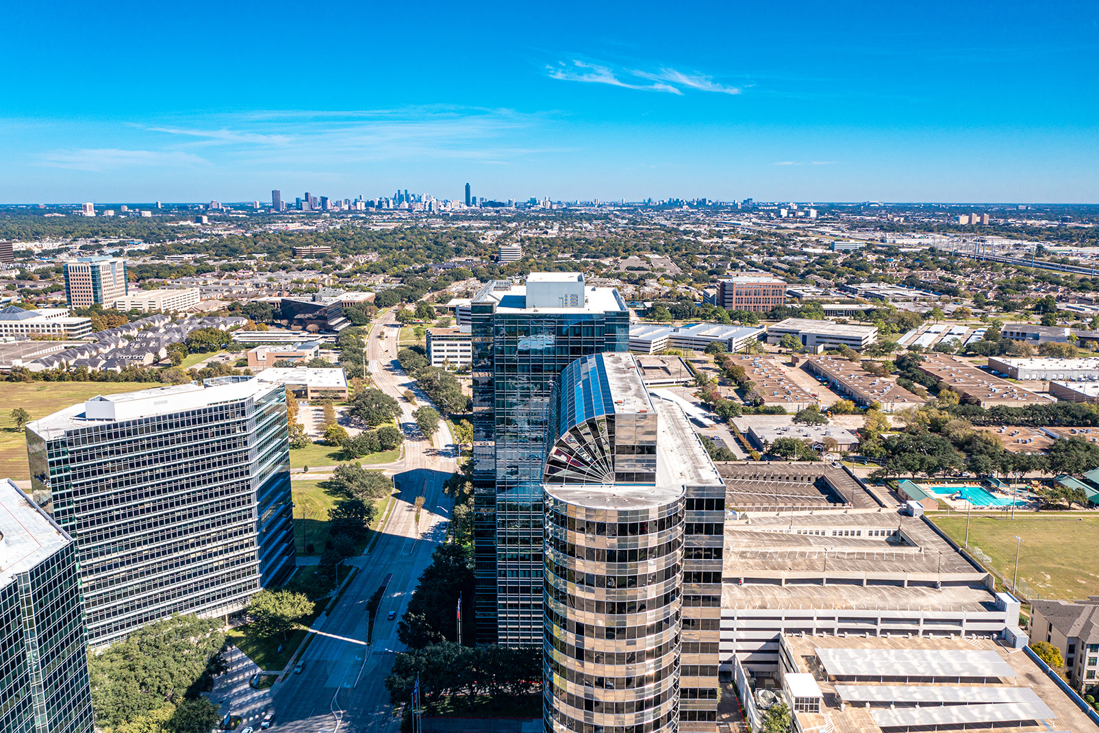 10353 Richmond Ave, Houston, TX à vendre Photo du bâtiment- Image 1 de 1