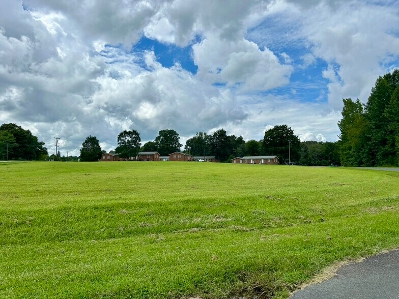 48708 Us Highway 52 N, Richfield, NC à vendre - Photo du bâtiment - Image 2 de 32