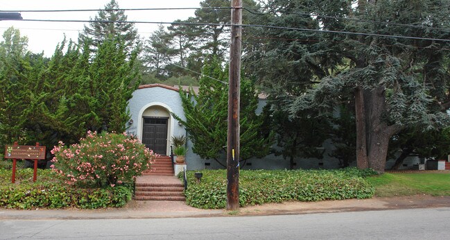 Plus de détails pour 1650 Mountain Blvd, Oakland, CA - Spécialité à vendre