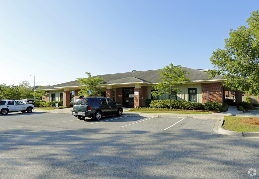 2680 Elms Plantation Blvd, North Charleston, SC for lease - Primary Photo - Image 1 of 4