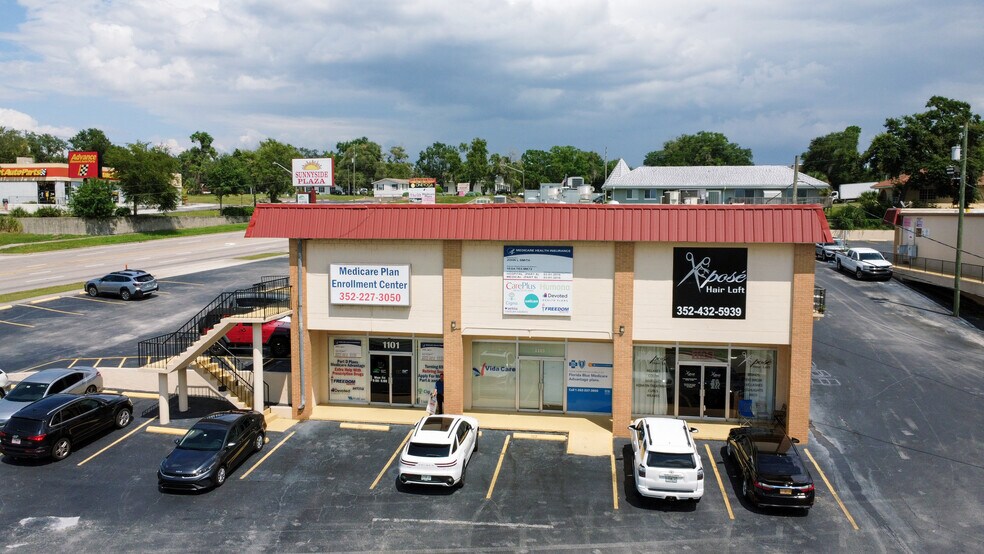 Sunnyside Plaza portefeuille de 2 propriétés à vendre sur LoopNet.ca - Photo du bâtiment - Image 3 de 12