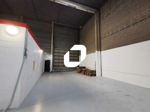 12-14 Avenue Francois Sommer, Antony for lease Interior Photo- Image 2 of 7