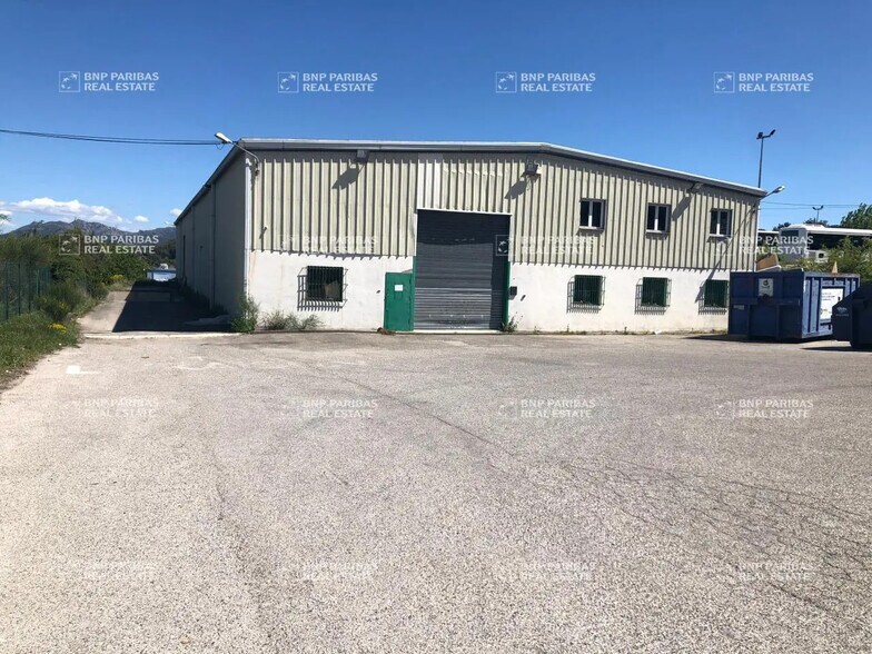 Office in Les Pennes-Mirabeau for lease - Building Photo - Image 1 of 7