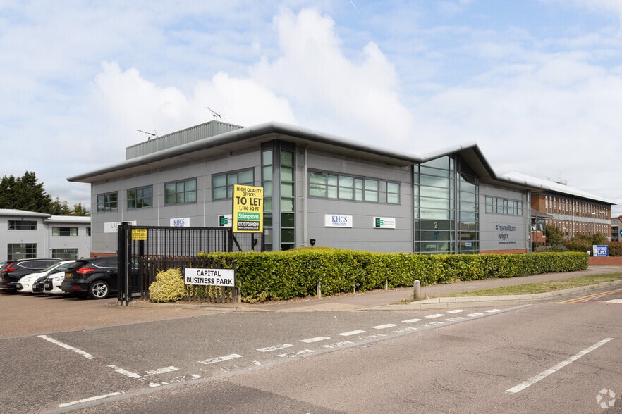 Manor Way, Borehamwood à louer - Photo du bâtiment - Image 1 de 10