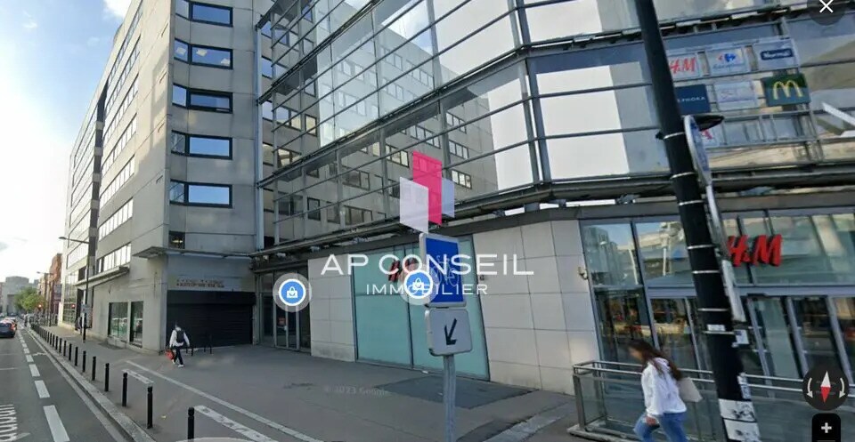Commerce de détail dans Montigny-le-Bretonneux à louer - Photo du bâtiment - Image 2 de 4