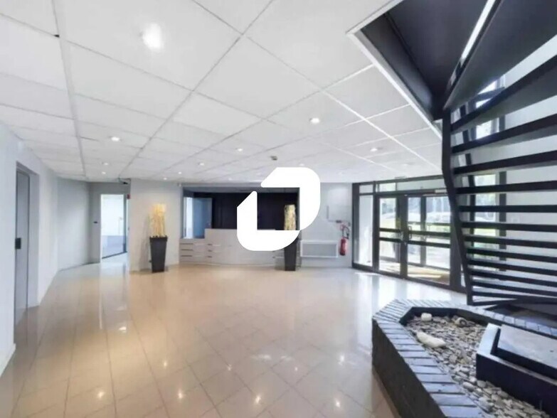 Bureau dans VILLENEUVE-D'ASCQ à vendre - Photo du bâtiment - Image 2 de 8