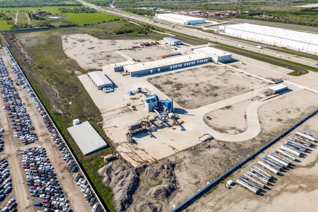 6800 S Interstate Highway 45, Wilmer, TX à louer Photo du bâtiment- Image 1 de 28