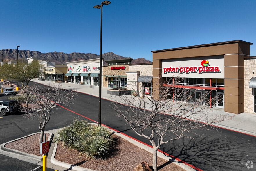 10771 Gateway S Blvd, El Paso, TX for lease - Primary Photo - Image 1 of 5