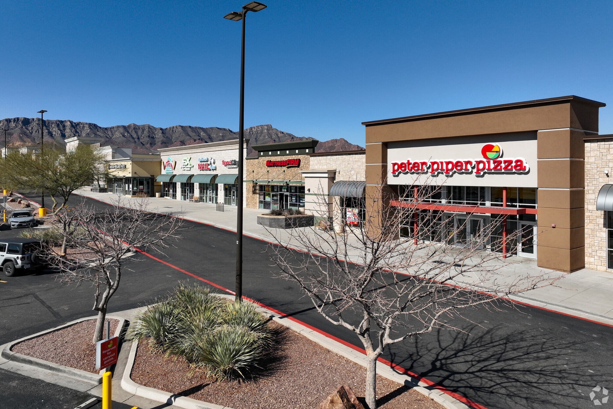 10771 Gateway S Blvd, El Paso, TX for lease Primary Photo- Image 1 of 6