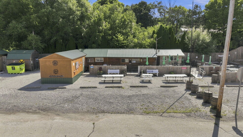 109 Center St, Larwill, IN for sale - Building Photo - Image 1 of 24