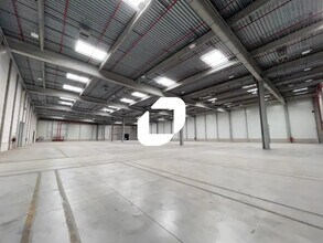 20 Boulevard De L'Europe, Combs-la-Ville for lease Interior Photo- Image 1 of 6