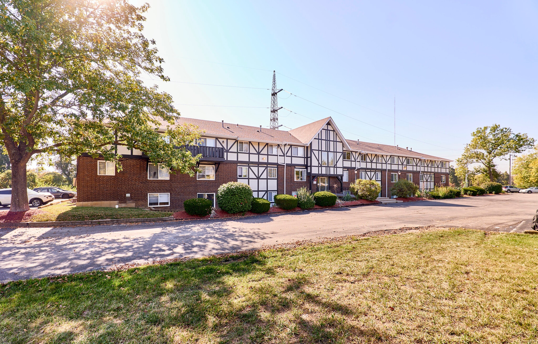 7594 Watson Rd, Saint Louis, MO for sale Primary Photo- Image 1 of 10