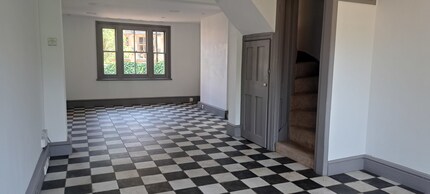 20 Market Pl, Stoke Hammond for lease Interior Photo- Image 2 of 5