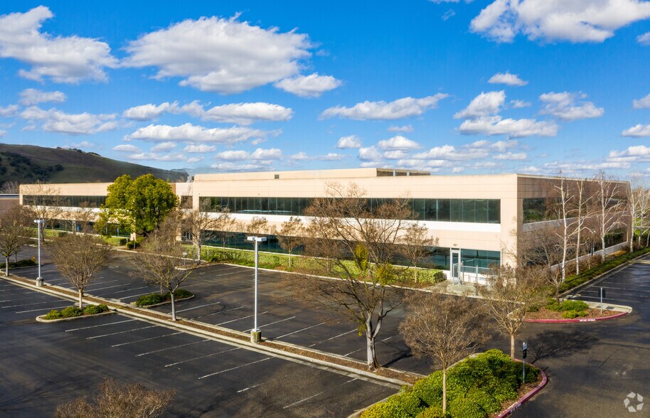 18705 Madrone Pky, Morgan Hill, CA à louer - Aérien - Image 2 de 97