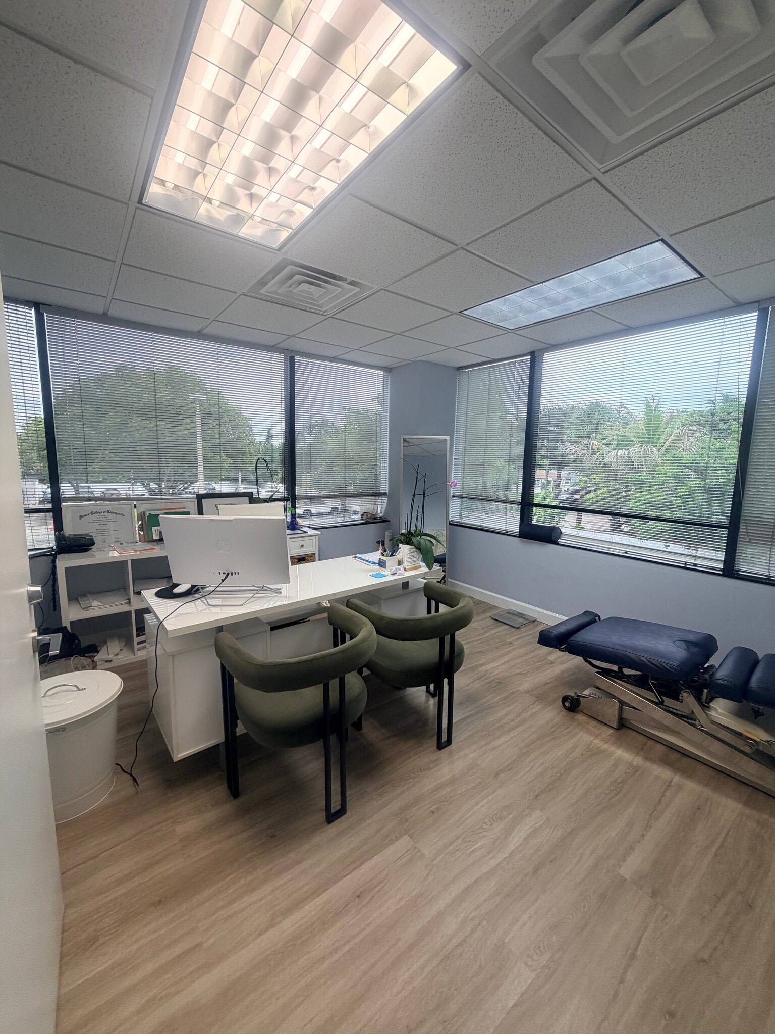 16853-16855 NE 2nd Ave, North Miami Beach, FL for lease Interior Photo- Image 1 of 6