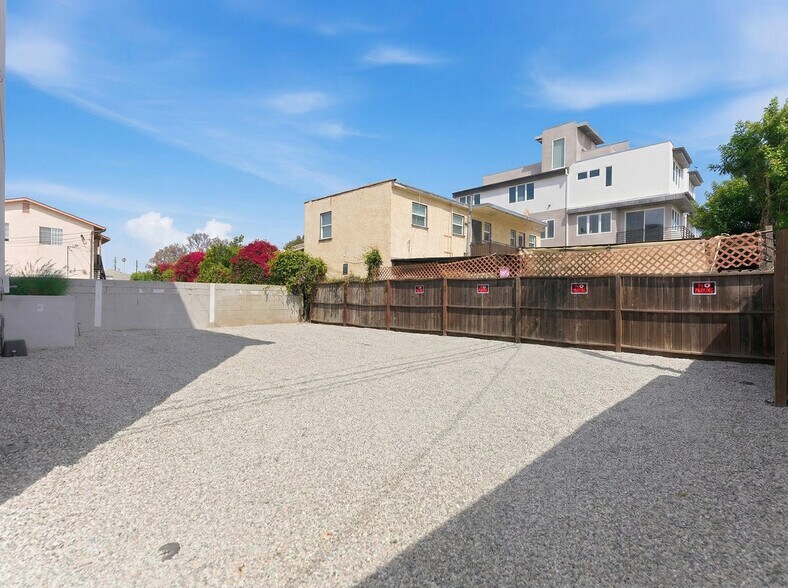 5075 Pickford St, Los Angeles, CA à vendre - Photo du bâtiment - Image 3 de 40