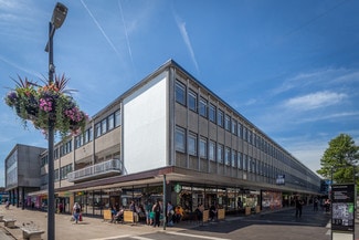 Plus de détails pour 40-90 Queensway, Stevenage - Commerce de détail à louer