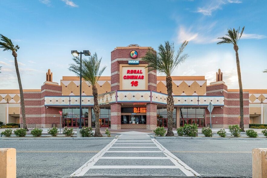 72777 Dinah Shore Dr, Rancho Mirage, CA for sale - Building Photo - Image 3 of 17