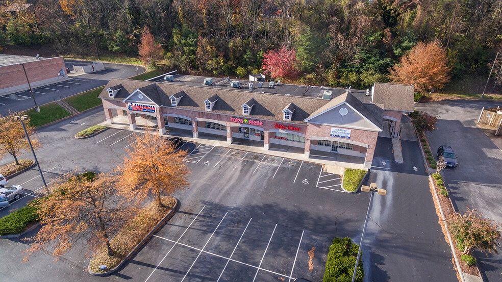 104 University Pky, Johnson City, TN for lease - Building Photo - Image 1 of 3