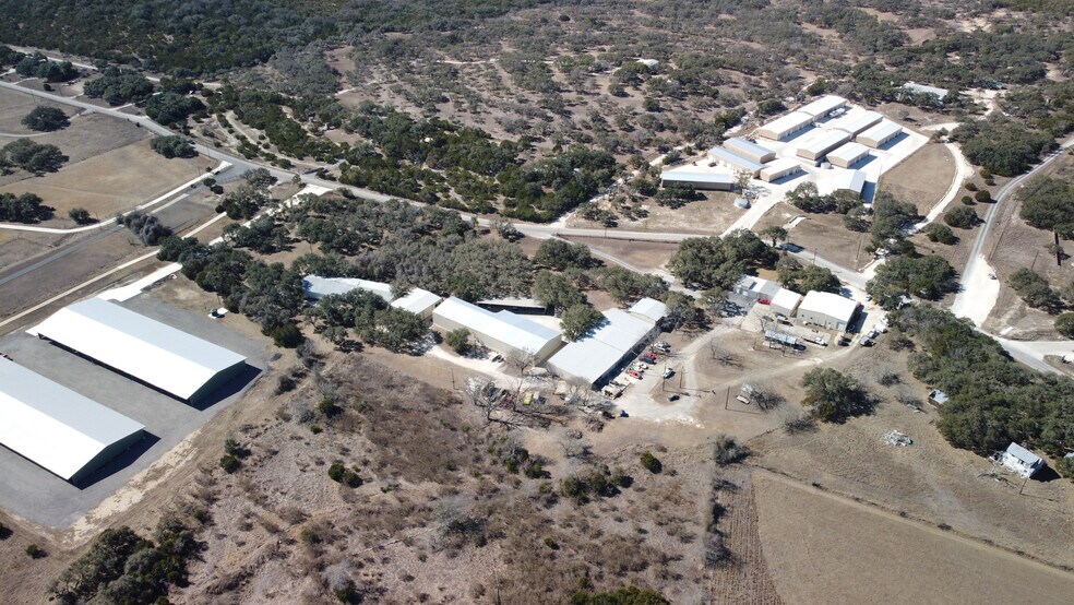 41 Rust Ln, Boerne, TX à louer - Photo du bâtiment - Image 3 de 7