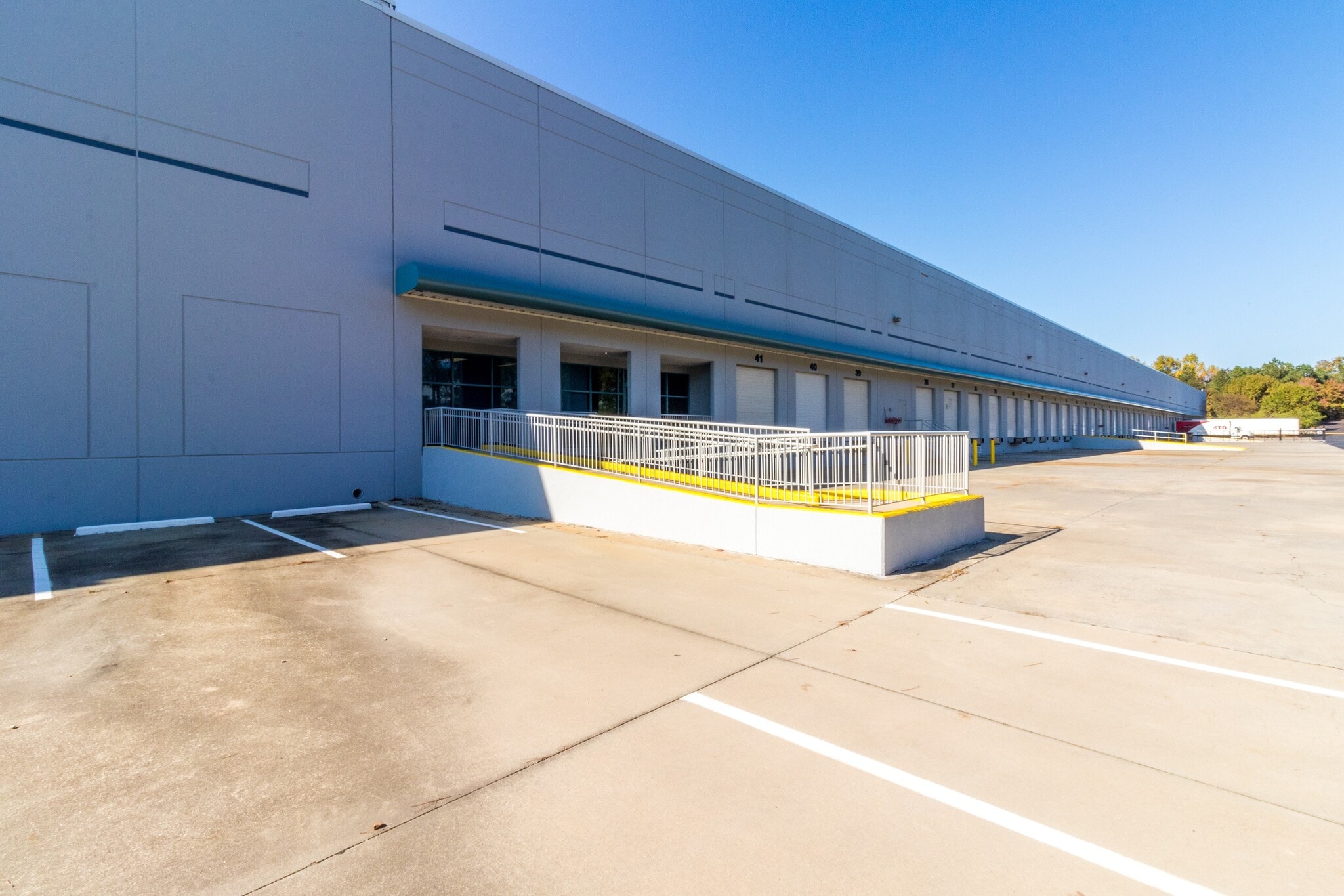 3075 South Park Blvd, Ellenwood, GA for lease Building Photo- Image 1 of 1